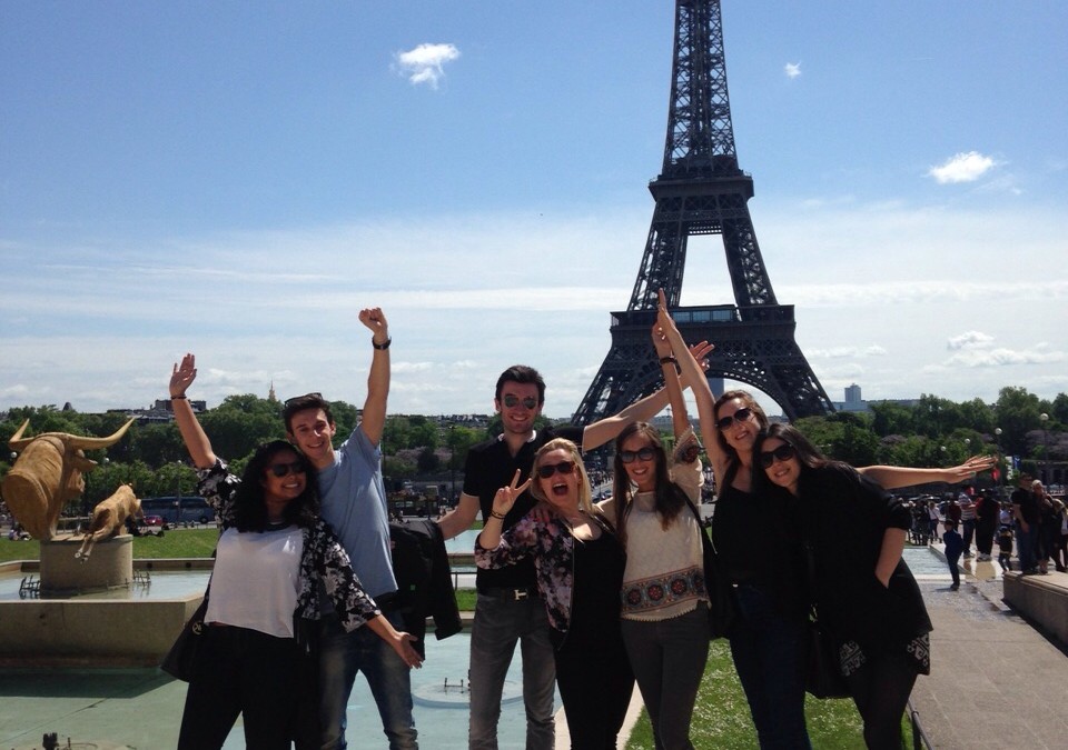 Encuentro de algunos de nuestros estudiantes en París
